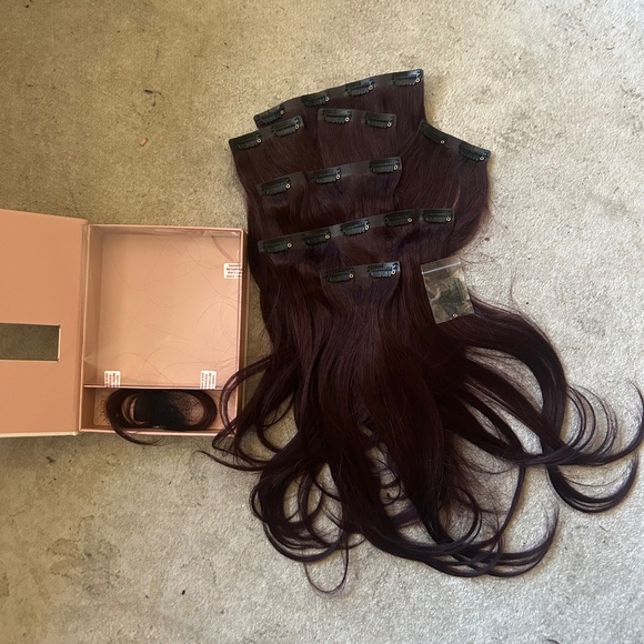 Glam seamless 16 inch clip in extensions. Midnight rose. - Picture 1 of 2